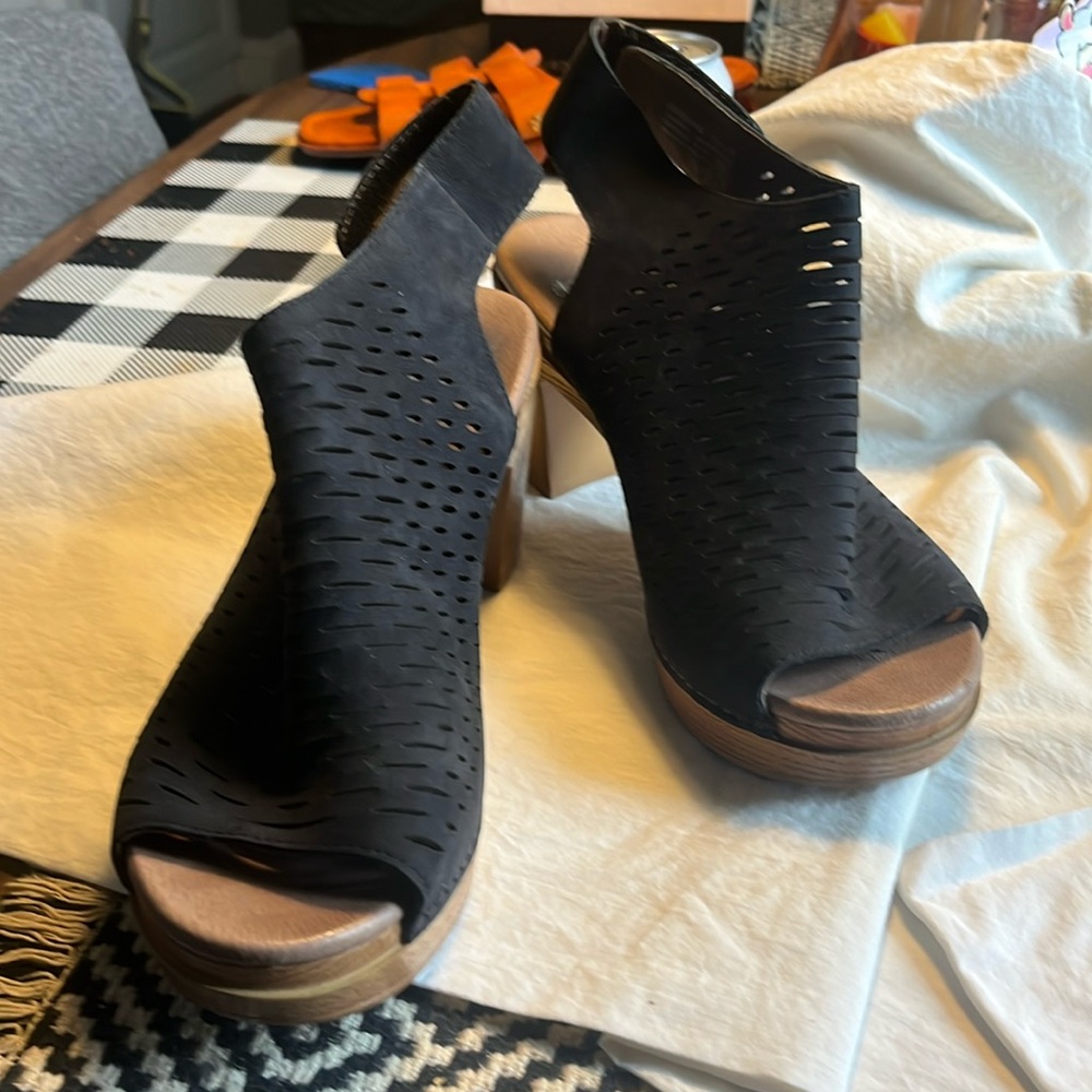 Dansko platform sandal worn a few times - very 70’s style